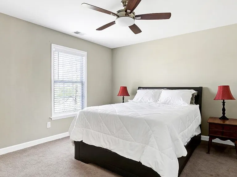 438 Seastone St — Photo 14