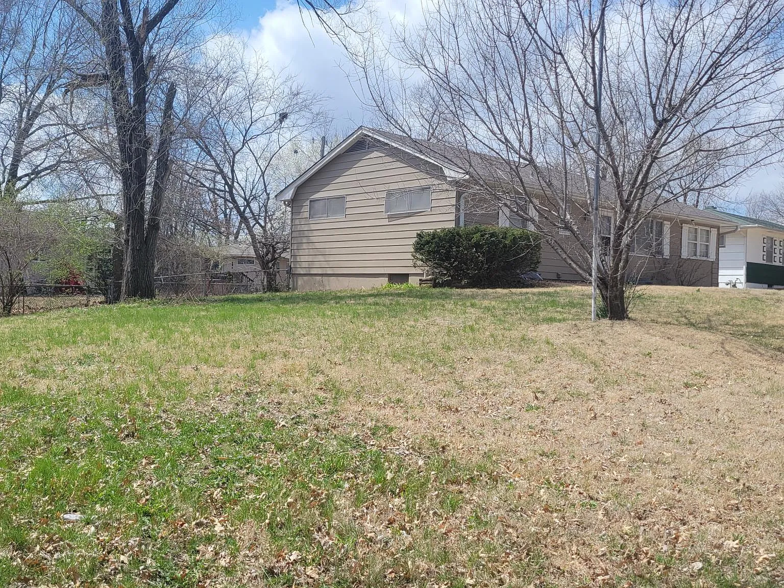 3 bed, 1248 sqft, $1,650 — Photo 3
