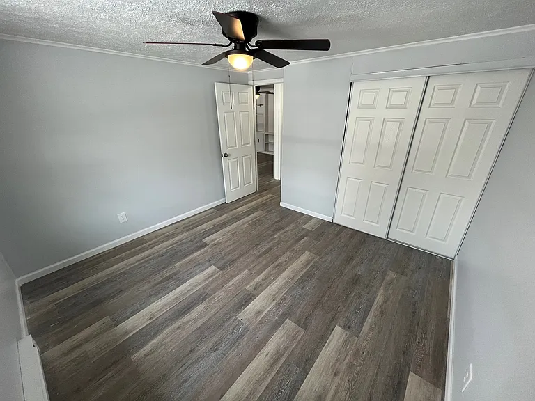 1684 Churchill Downs Rd #D — Photo 6