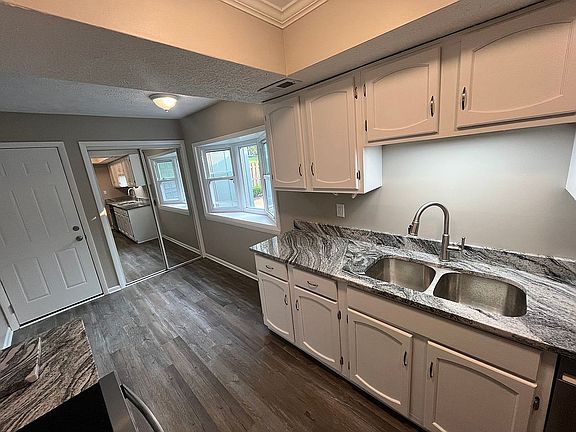 5th image of 4961 Fairway Dr