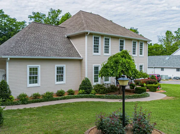 800 Coventry Trl, Paducah, KY 42003