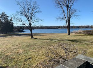 8 W Island Dr, Rye, NY 10580