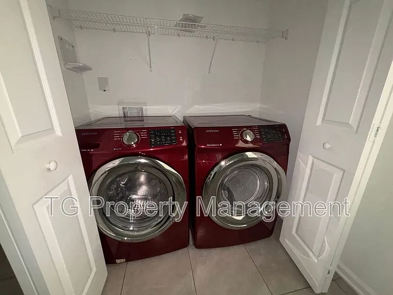 9015 Gifford Dr — Photo 12