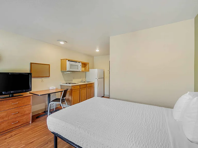 Studio Suite - 1 Full Bed