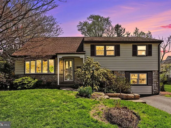 256 Woodlawn Dr, Lansdale, PA 19446