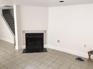 2034 Race St APT 1R, Philadelphia, PA 19103