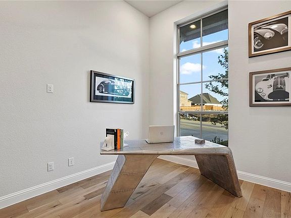 4th image of 2861 Hyde Ct