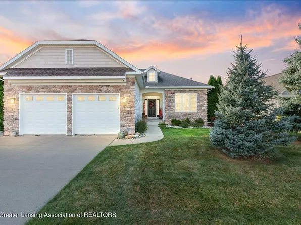 2105 Marstoga Dr, Lansing, MI 48917