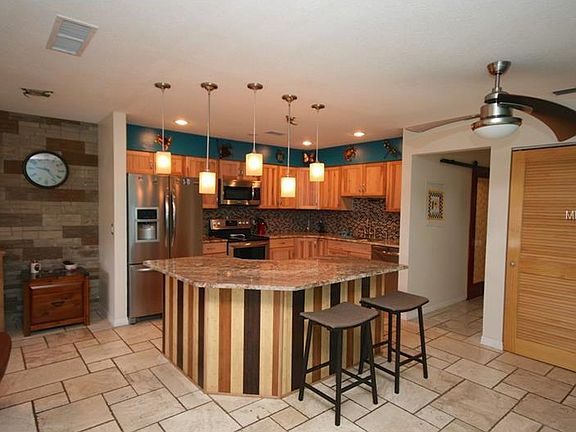 5th image of 930 85th Ave N APT 207