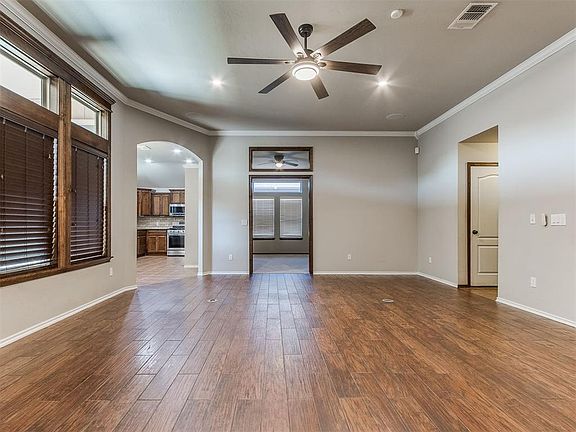 5th image of 13108 SW 5th St