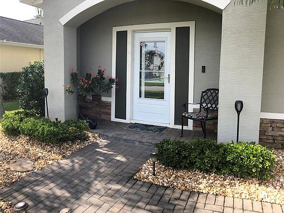 3rd image of 6836 Stoneheath Ln