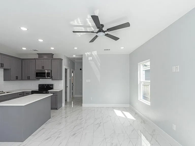 6513 Avenue B #B — Photo 7