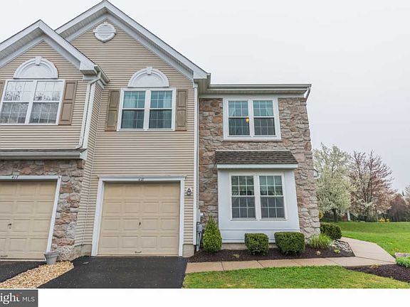 2nd image of 418 Mahogany Walk