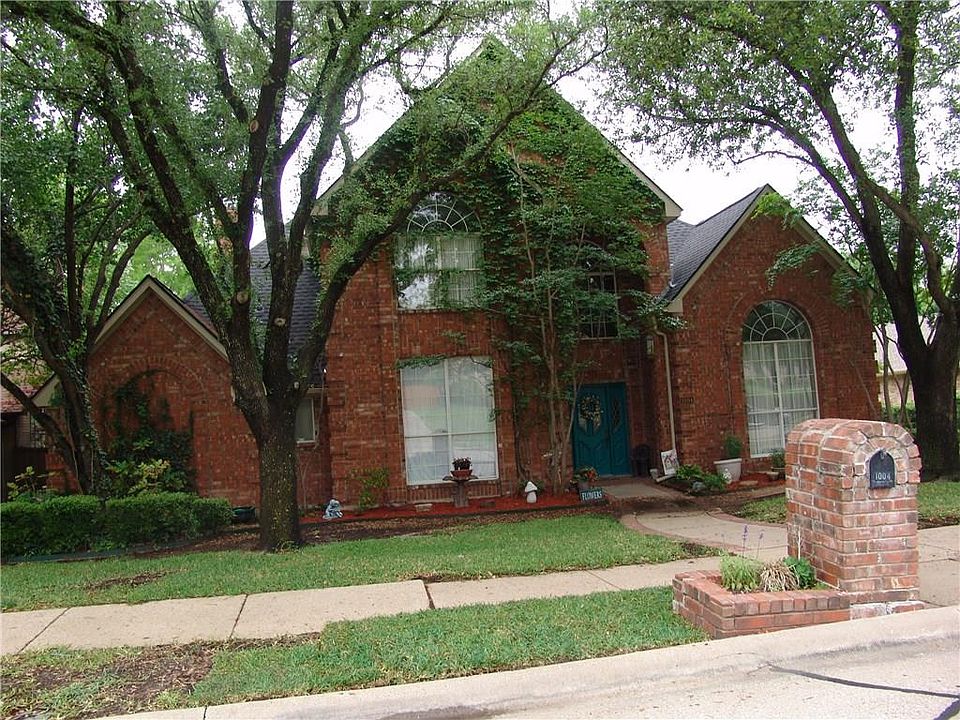 1st image of 1004 Foxwood Ln