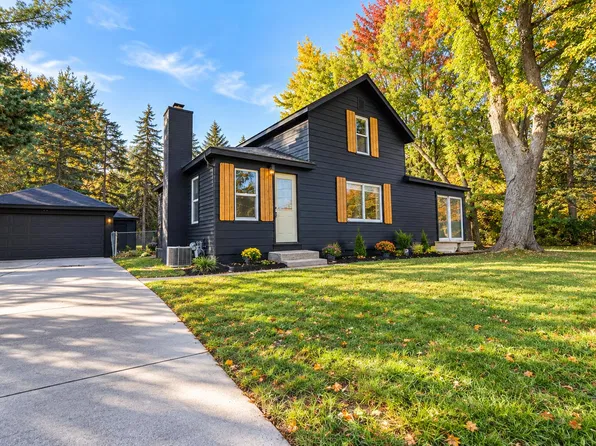 3356 52nd St SW, Wyoming, MI 49418
