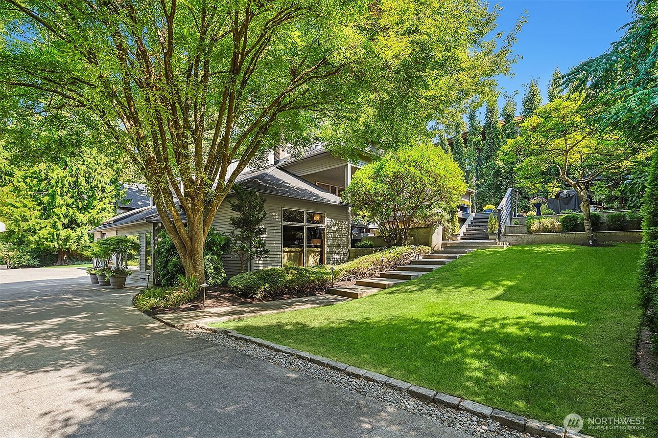1st image of 4330 W Cramer Street