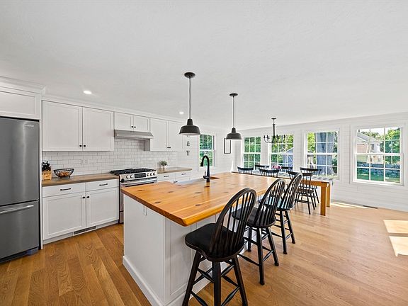 2nd image of 166 Jefferson St