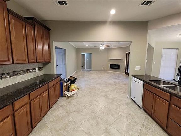 4th image of 115 Pinehurst Dr