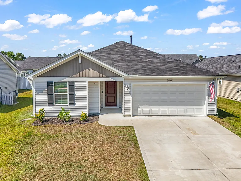 1789 Sapphire Dr — Photo 1
