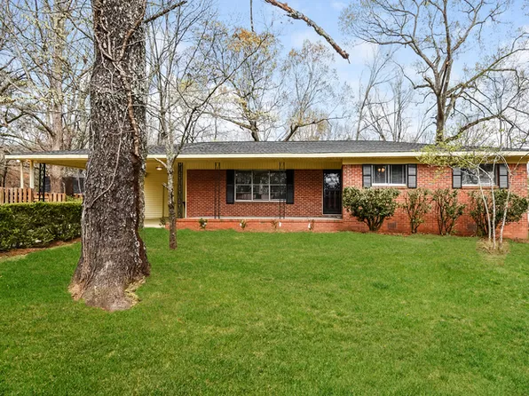 256 Garden Dr, Gardendale, AL 35071