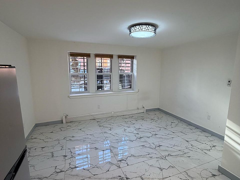 2nd image of 28 Stanhope St #2E