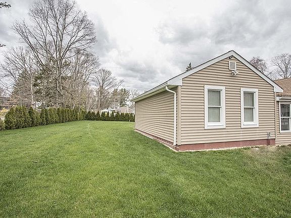 2nd image of 30 Oak Ave