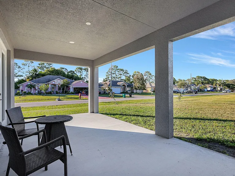 1791 SW Effland Ave — Photo 45