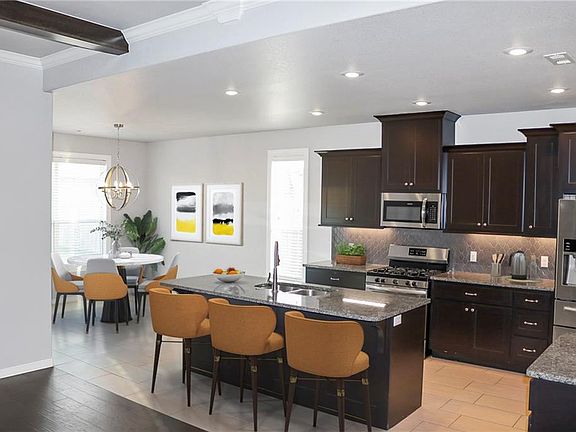 3rd image of 881 Bob Glen Cir