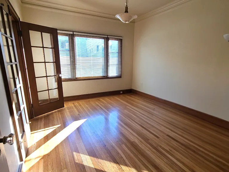 1828 Walnut St — Photo 6
