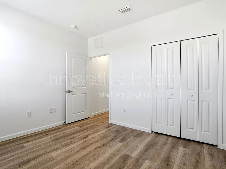 Venture Apartments — Photo 135