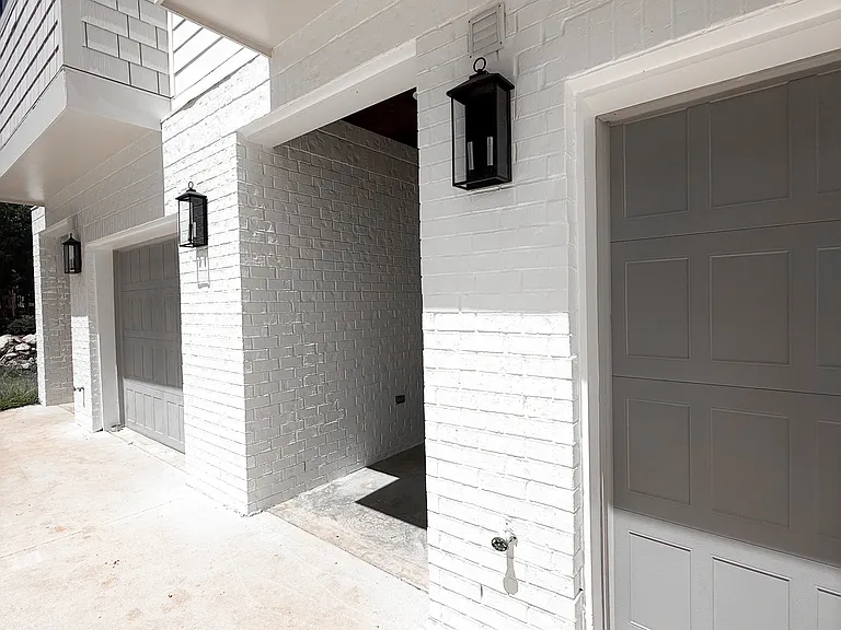 512 Mobile St — Photo 58