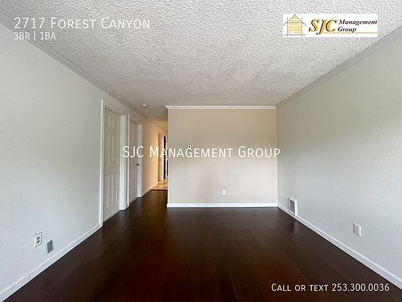 3rd image of 2717 Canyon Rd E