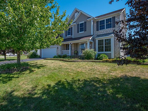 2nd image of 275 Fox Glen Dr E