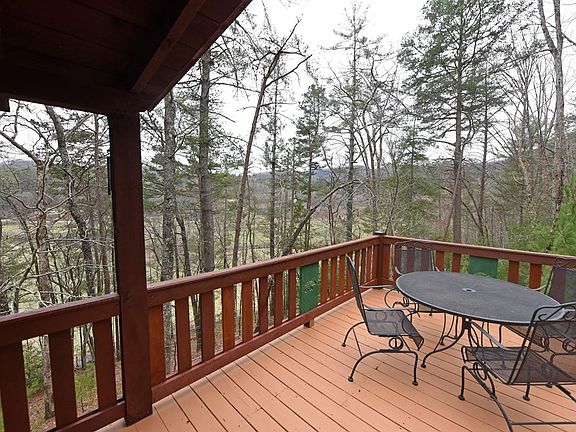 4th image of 206 Misty Hollow