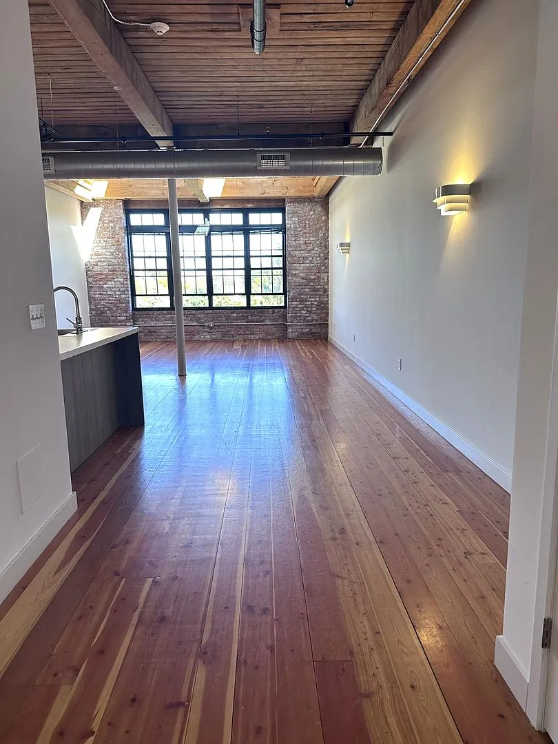 Pilgrim Lofts — Photo 2