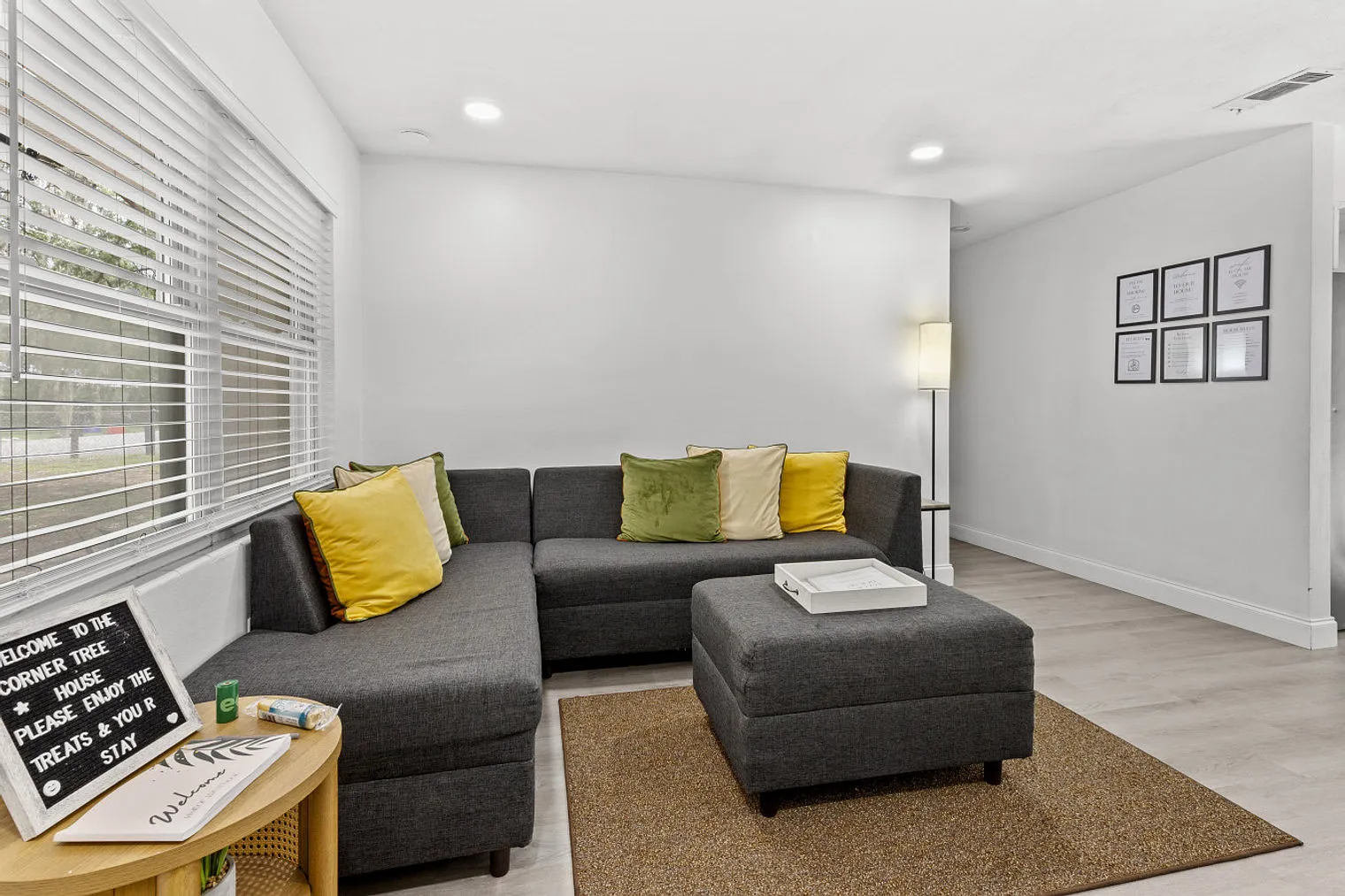 3 bed, 2.0 bath, $8,244 — Photo 2