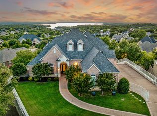 8800 Summit Point Ct, Fort Worth, TX 76179