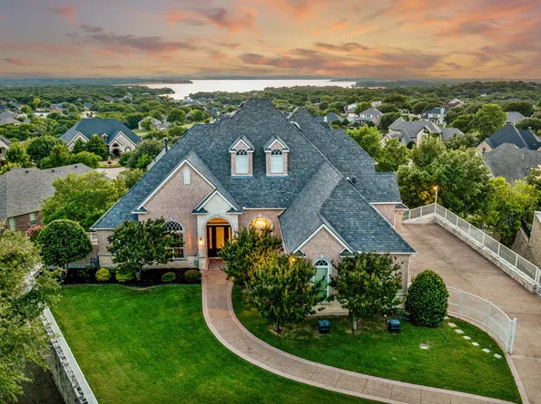 8800 Summit Point Ct, Fort Worth, TX 76179