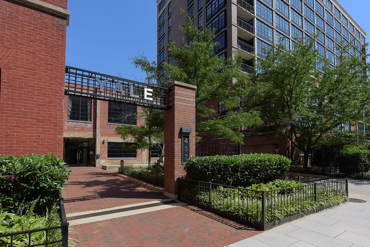 Photo 2 of 15 - 437 New York Ave NW #204 - Washington, DC Building Photo - 437 New York Ave NW #204