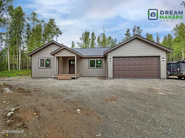 707 E Strathclyde Ln, Wasilla, AK 99654