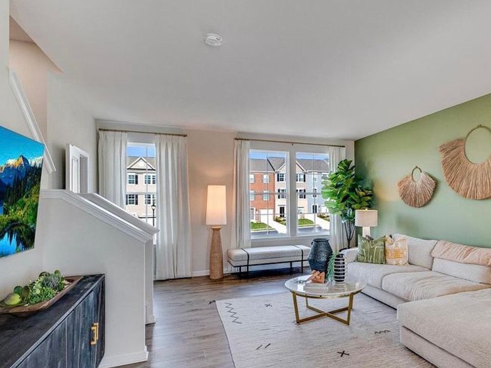 1st image of 411 17th Ave #411