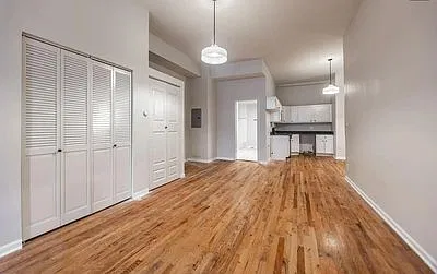 1537 N Milwaukee Ave — Photo 3