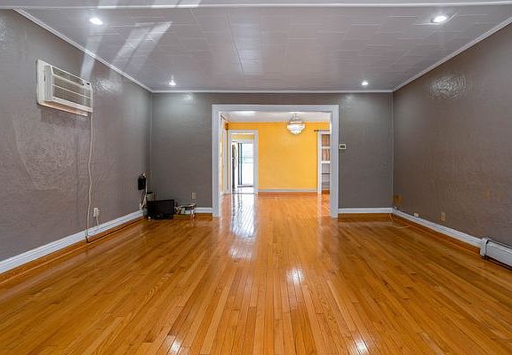 5th image of 22167 92nd Ave
