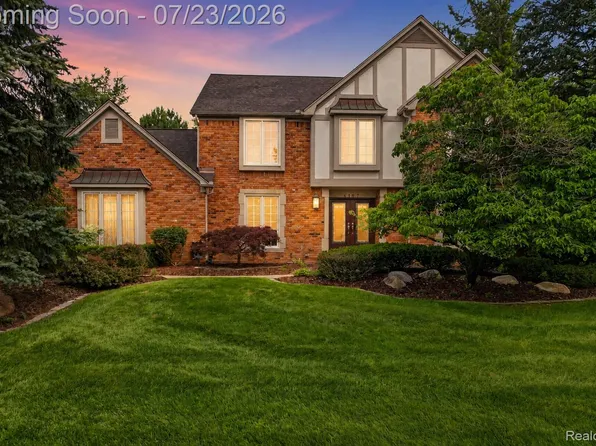 4187 Penrose Dr, Troy, MI 48098