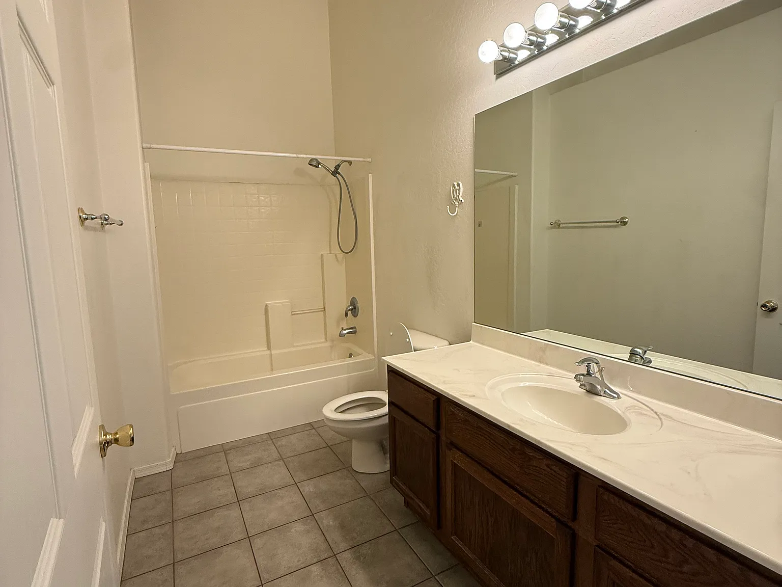 1 bed, 1629 sqft, $1,150 — Photo 4