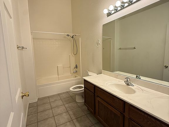 4th image of 178 S Hillcrest Dr #179