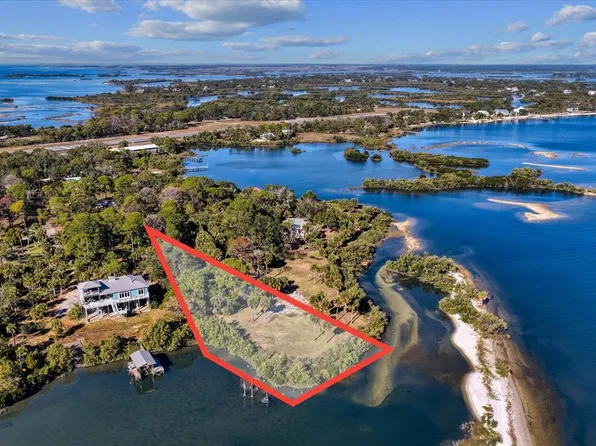  SW 136th Pl, Cedar Key, FL 32625