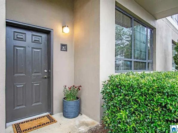 1884 Red Mountain Ln #1884, Birmingham, AL 35223