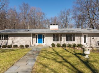 6 Pheasant Dr, Armonk, NY 10504