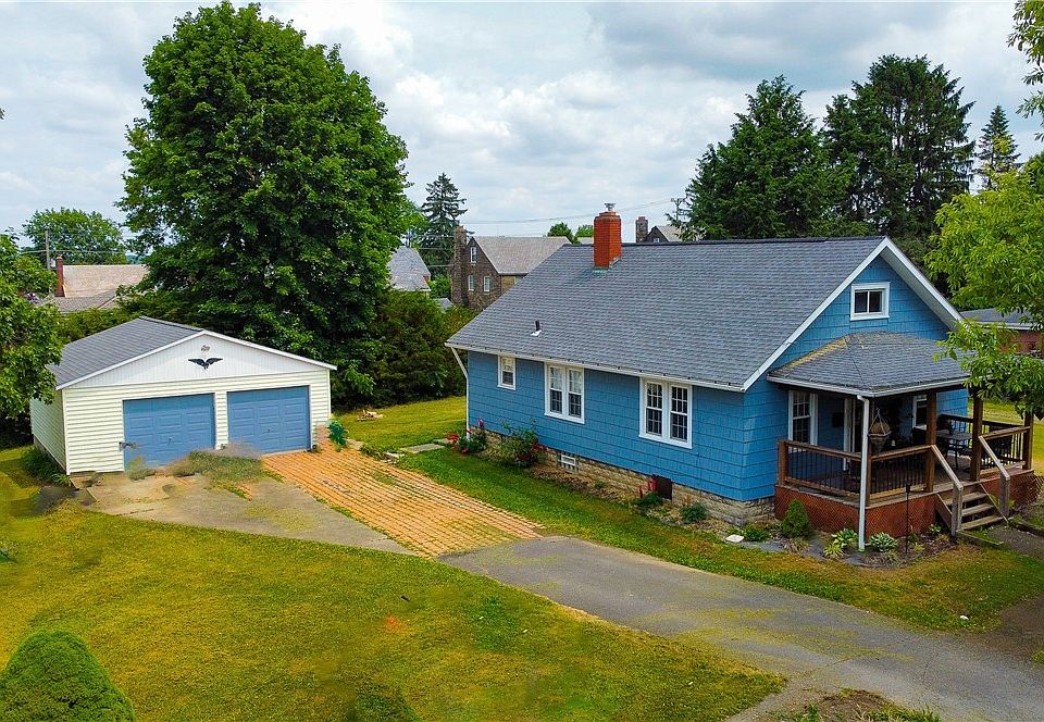 1st image of 202 E Rockenstein Ave